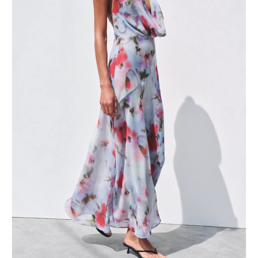 Zara printed halter Backless Floral Dress in Pink and White - Picture 2 of 7